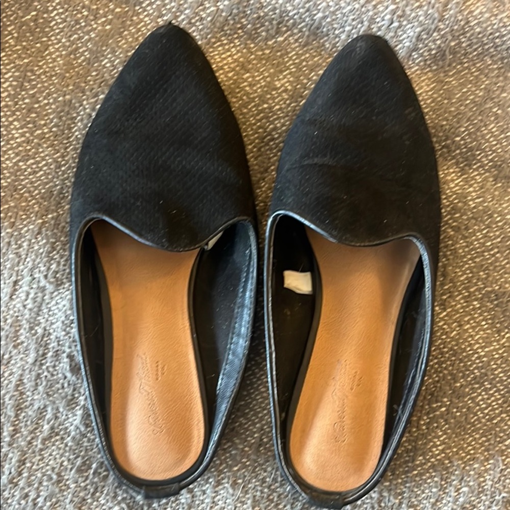 Universal Thread mules